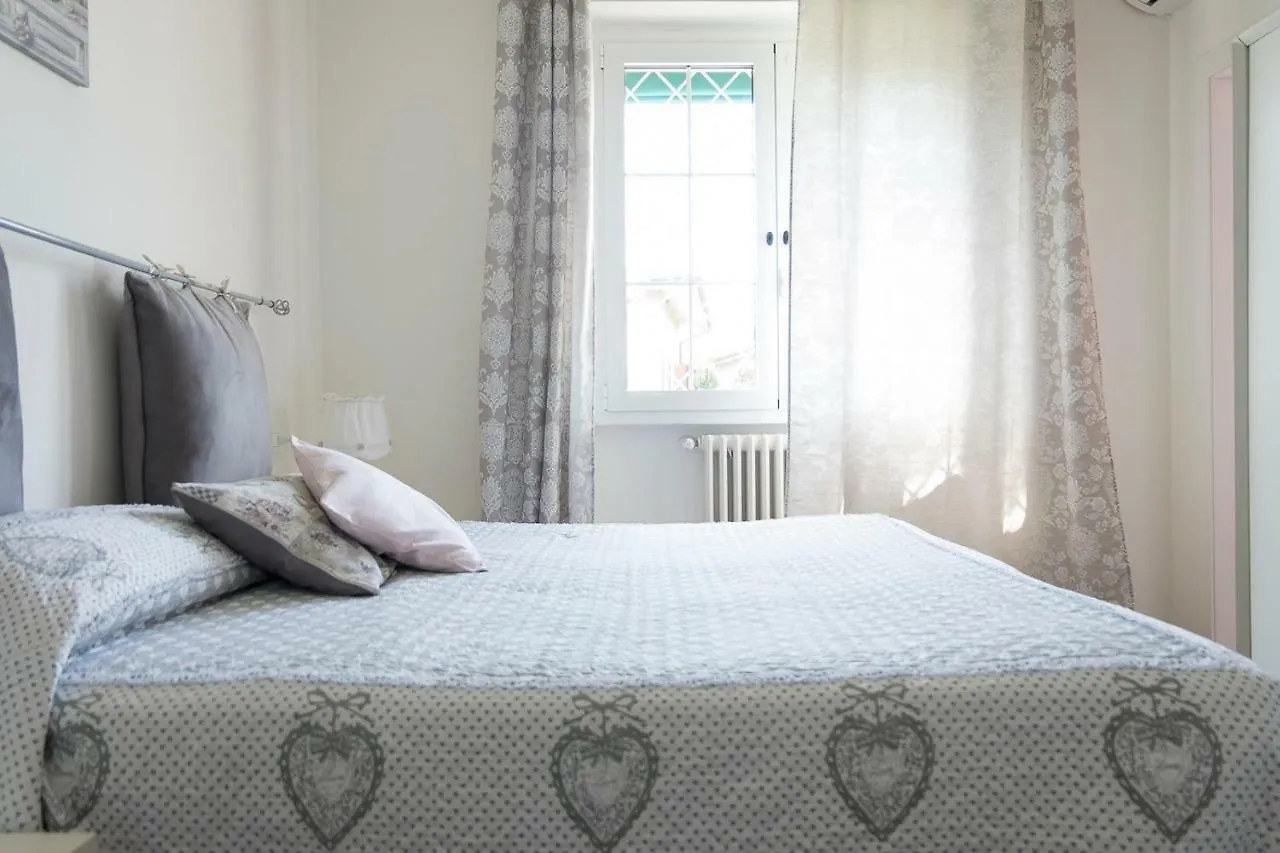 Apartment Appartamento Cinciarella Sirmione Italy