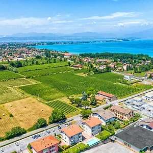 Apartment Wolf House -, Sirmione